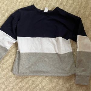 BLUE WHITE AND GREY SWEATSHIRT 👏🏻👏🏻👏🏻